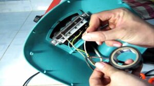 Cach-sua-quat-dien-khong-quay