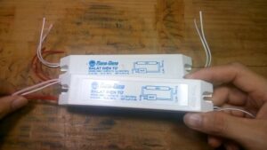 Uu-diem-cua-chan-luu-dien-tu