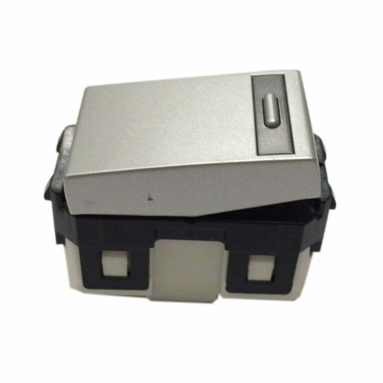 2pan-weg55317mw Công tắc 1 chiều 16A trắng ánh kim Panasonic WEG55317MW