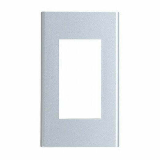 2pan-wev68030mw Mặt Refina 3 thiết bị trắng ánh kim Panasonic WEV68030MW