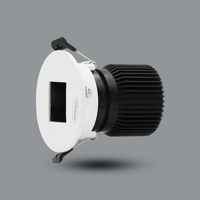 Đèn LED Downlight âm trần khách sạn 5W sáng trung tính Paragon PRHI90L5/42
