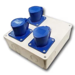 Hộp phân phối 3 ổ cắm 3P 16A PCE NDB313