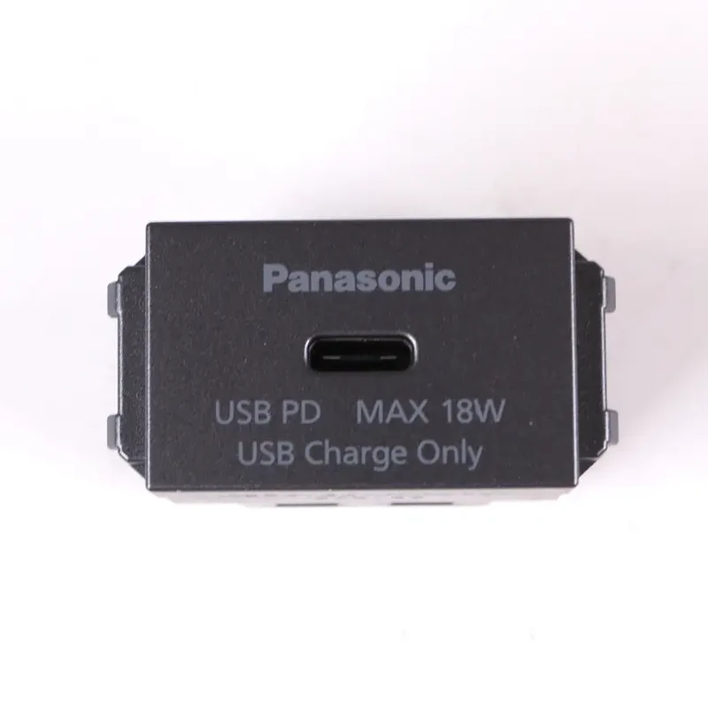 wef108107myh-vn Ổ cắm sạc USB đơn dạng dọc bắt vít màu xám ánh kim Panasonic WEF108107MYH-VN