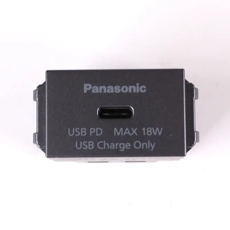 wef412417myh-vn Ổ cắm USB 1 cổng C, PD-18W màu xám ánh kim Panasonic WEF412417MYH-VN