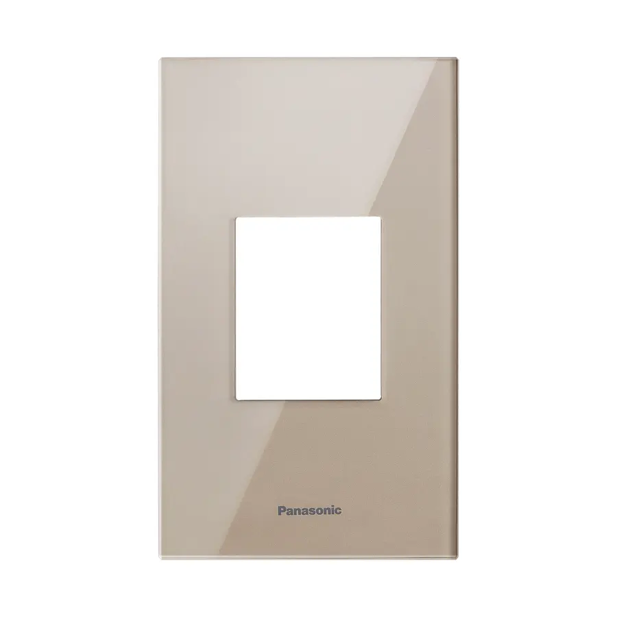 Mặt Halumie Acrylic ổ đơn 3 chấu màu vàng ánh kim Panasonic WEGH68029CYZ-VN